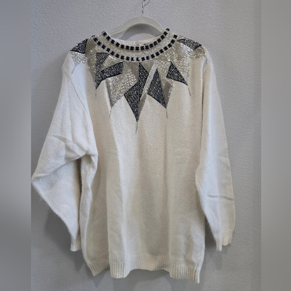 L.B  diffusion Elegant ivory Sweater with geometric beaded design size 1X
